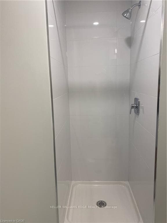 15 Queen Street Unit 1403 photo 8