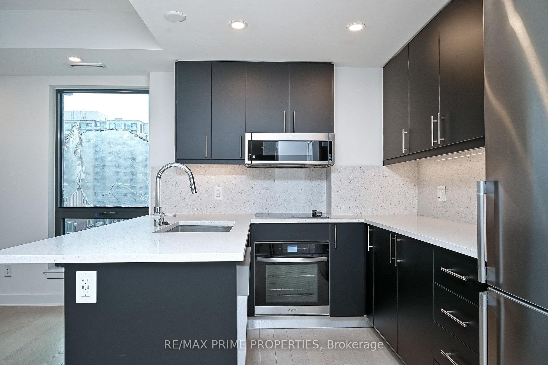 180 GEORGE Street Unit 508 photo 17