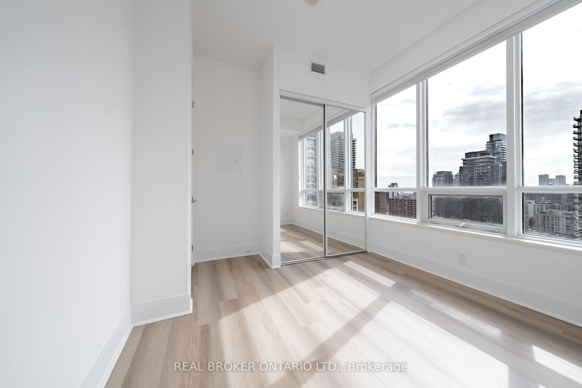 21 Balmuto Street Unit 2202 photo 25