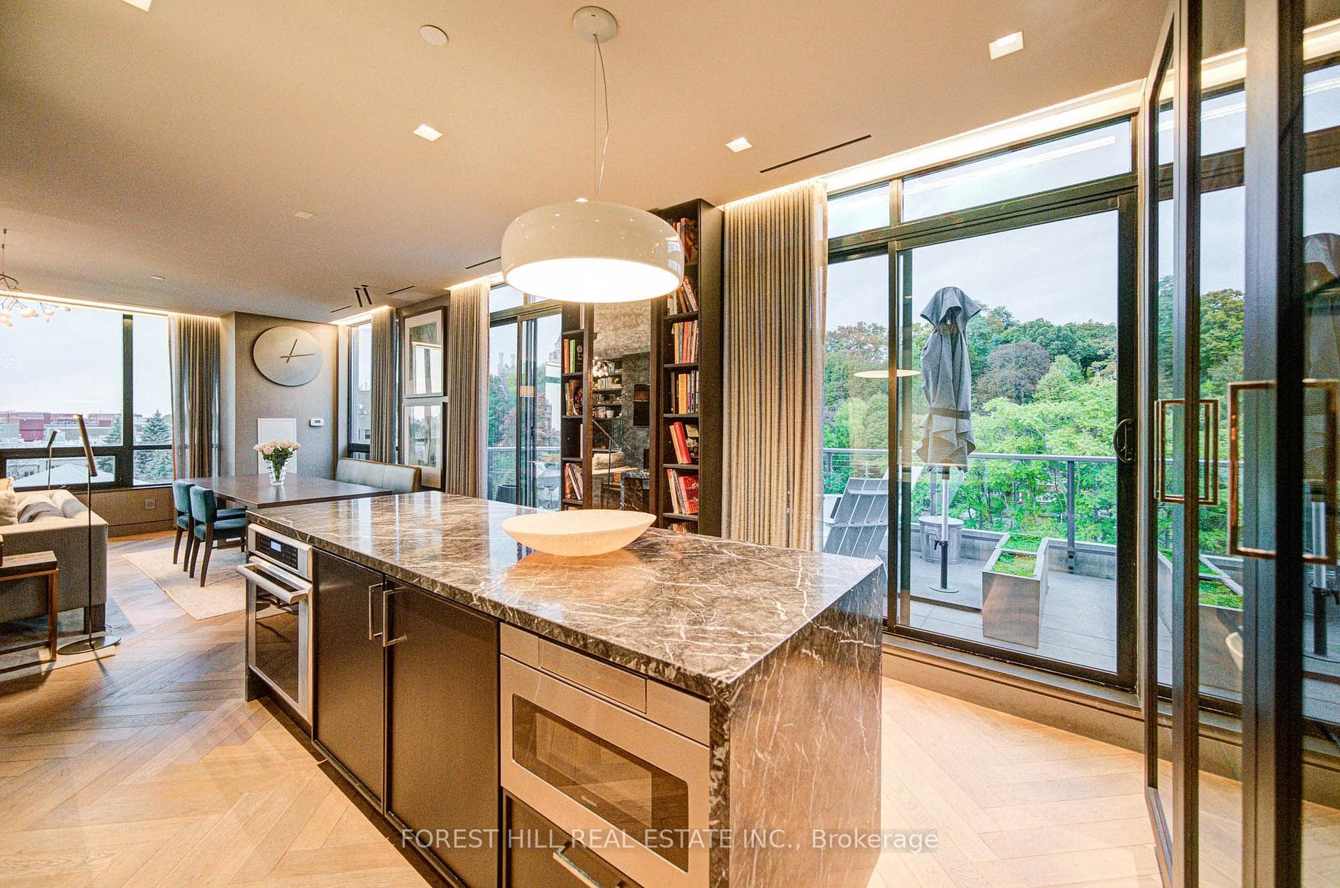 377 Madison Avenue Unit 706 photo 7