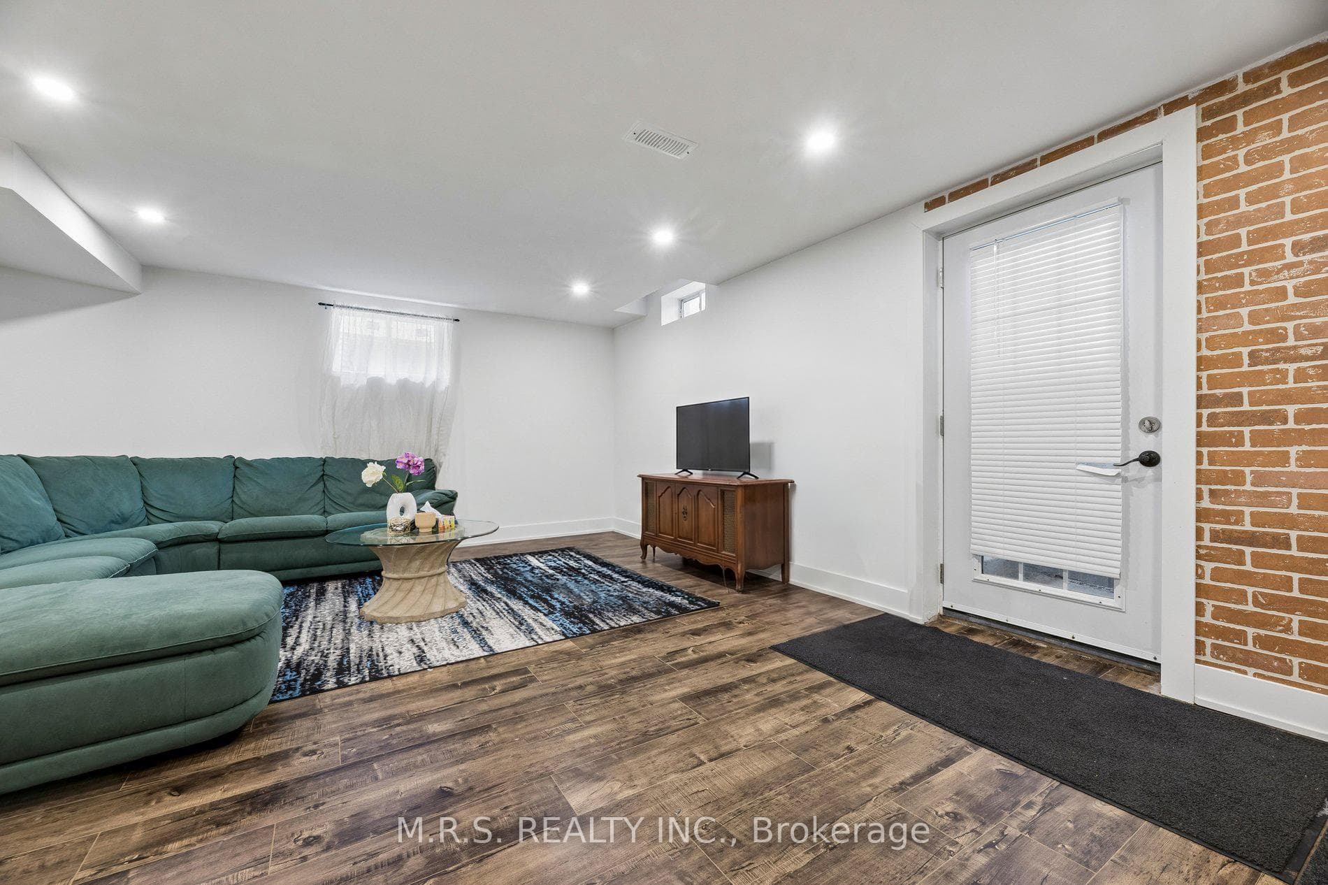 Basement Living Area + Sep. Entrance