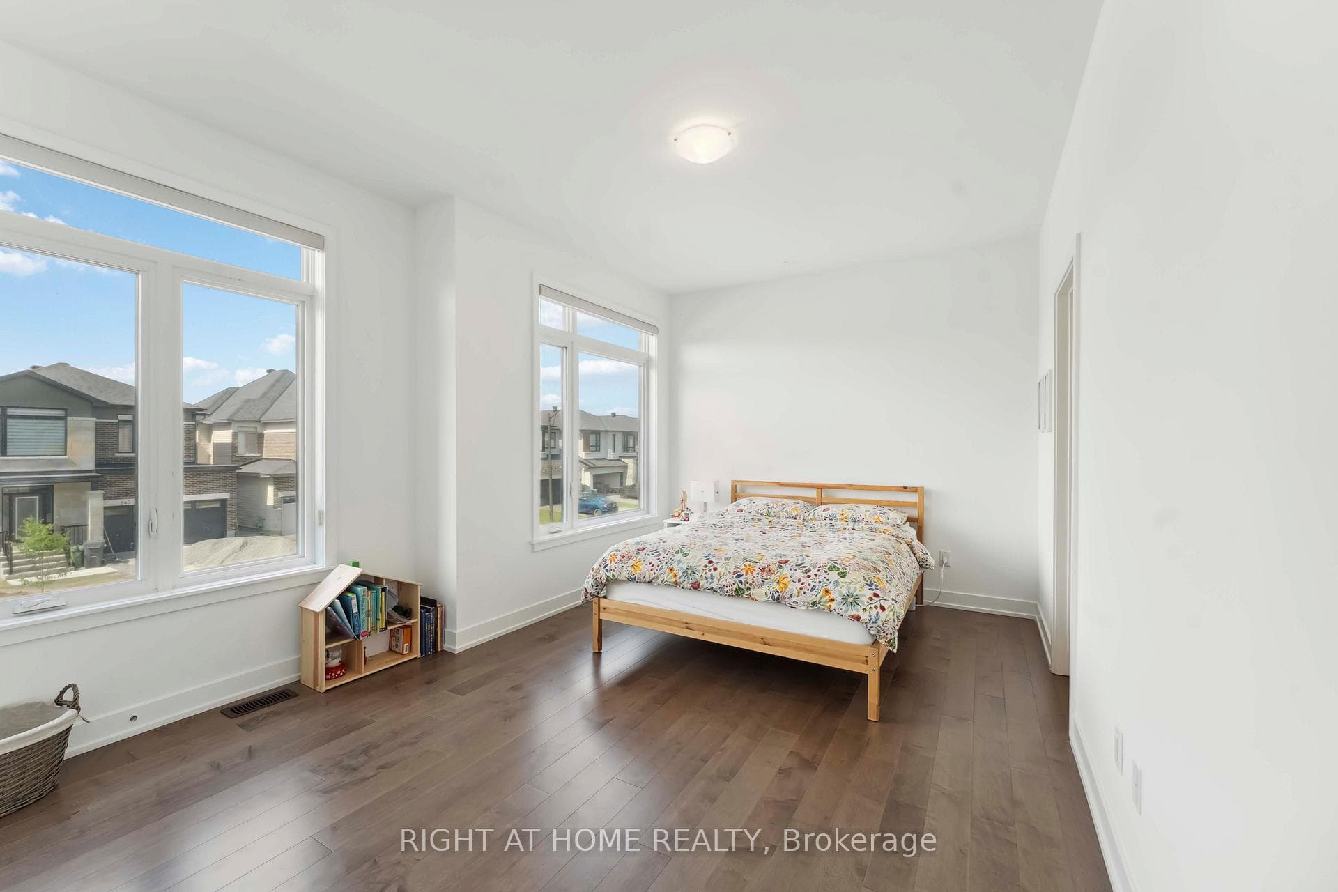 848 Beckton Heights photo 15