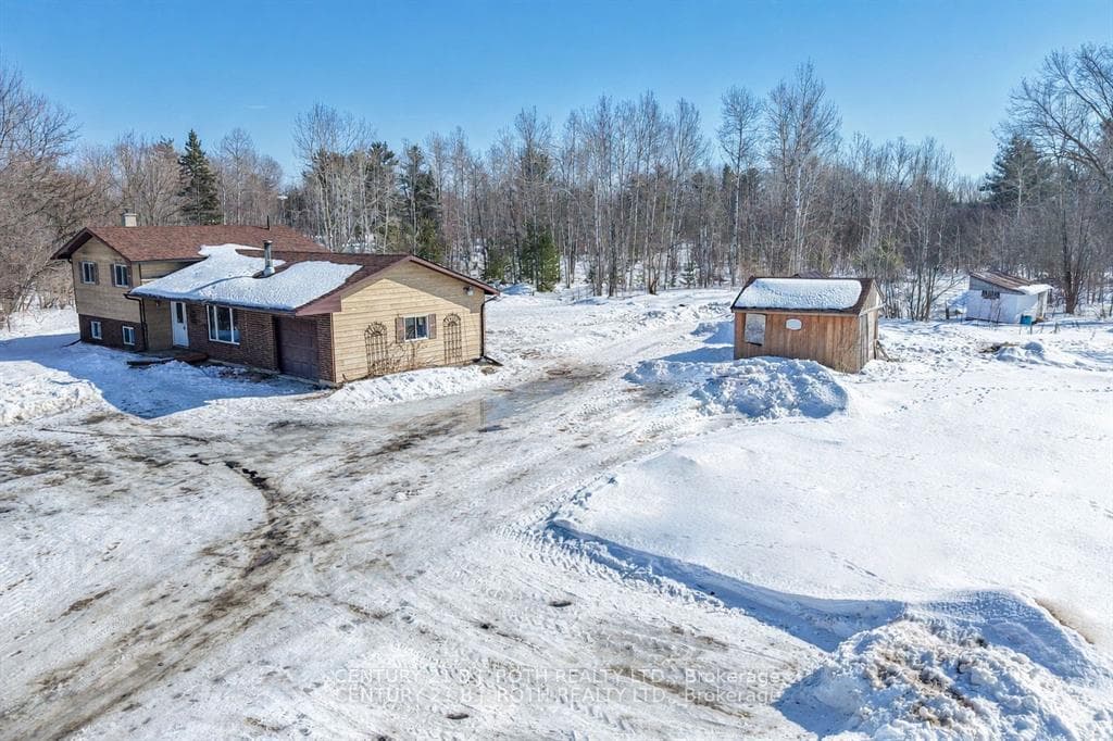 374 Monck Road photo 4