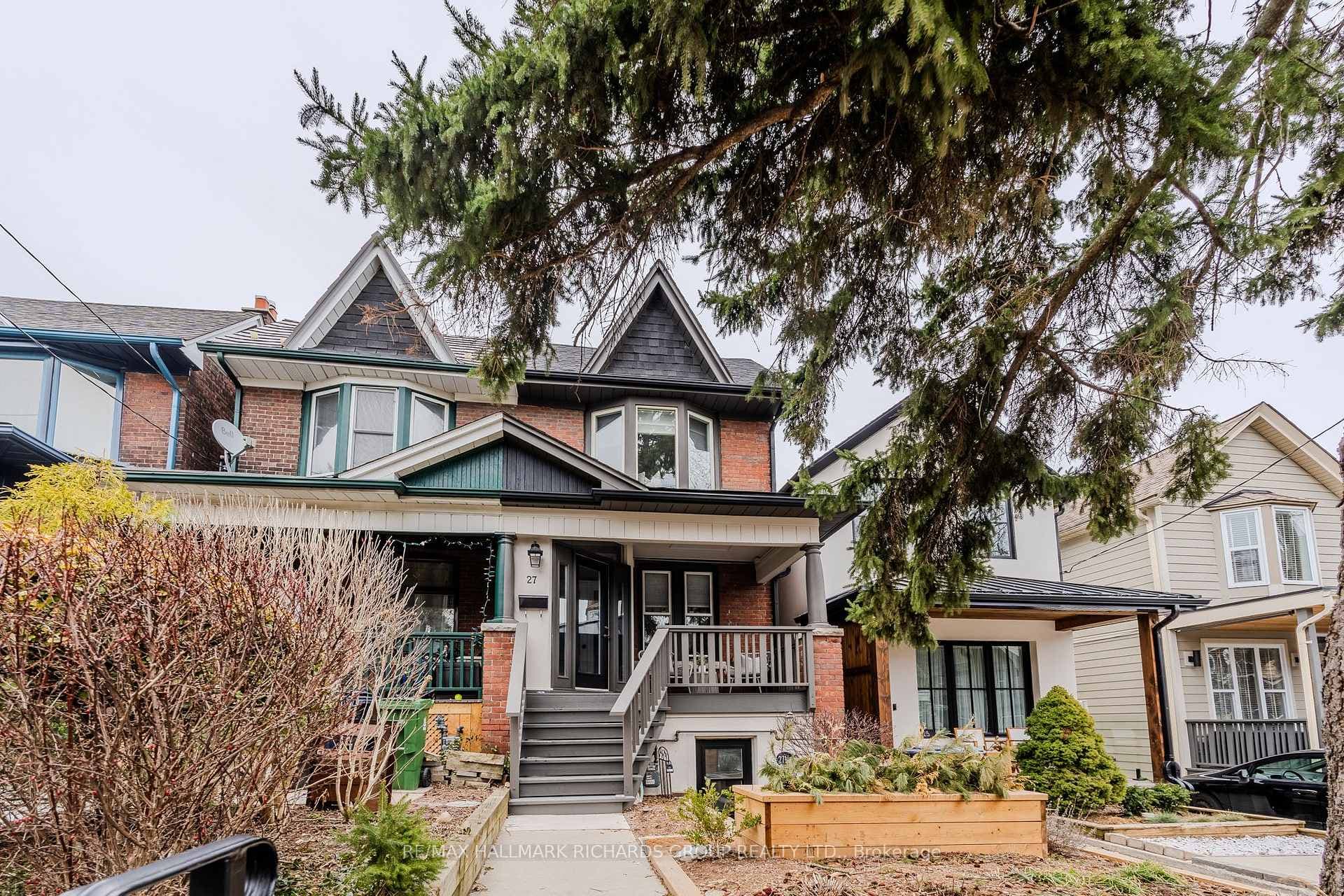 27 Herbert Avenue photo 1