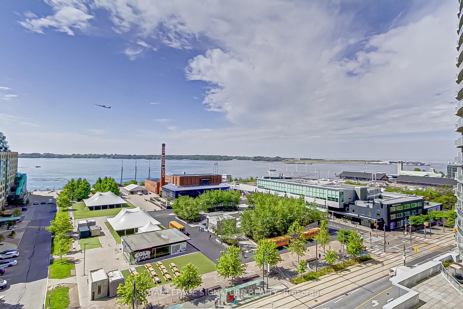 208 Queens Quay Unit 1011 photo 25