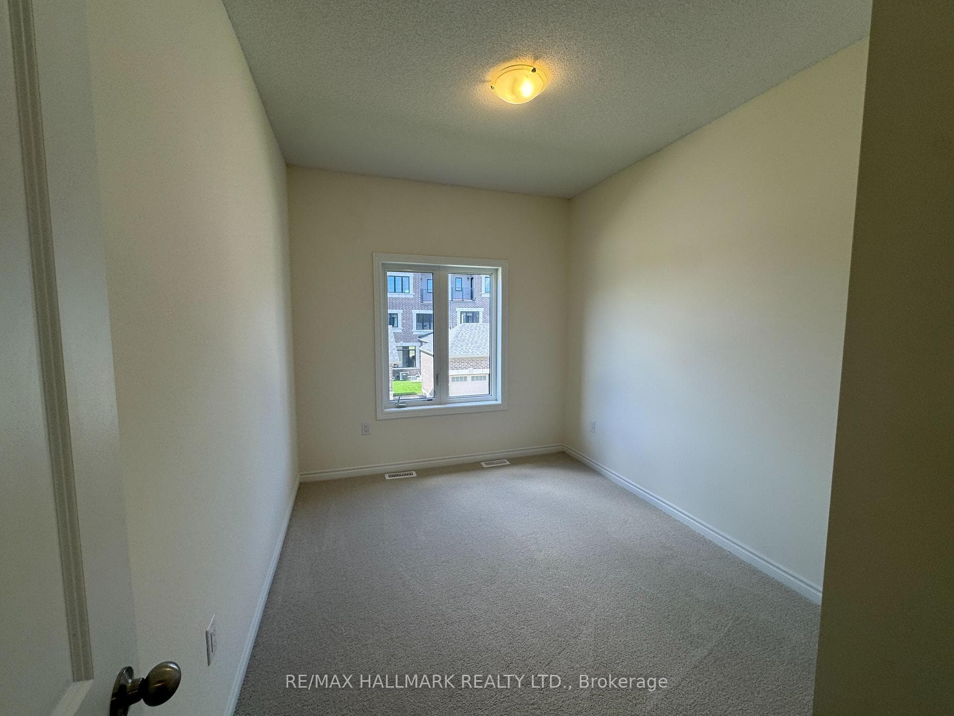 8 Haldimand Street photo 15
