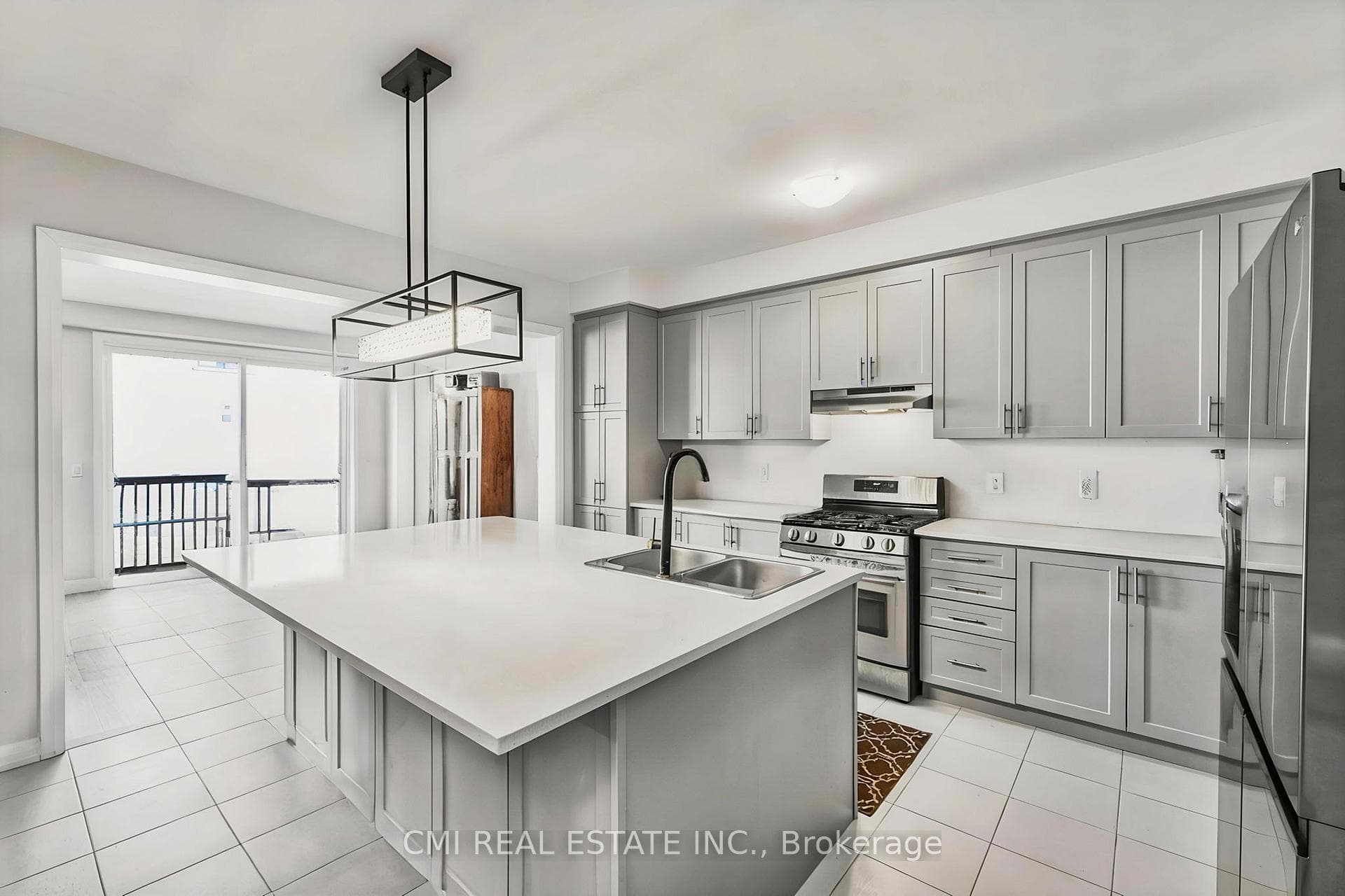 1403 Upper Thames Drive photo 23