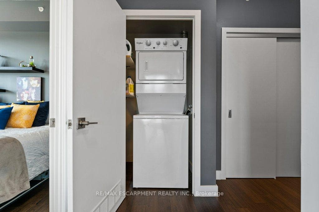 2087 Fairview Street Unit 1304 photo 9