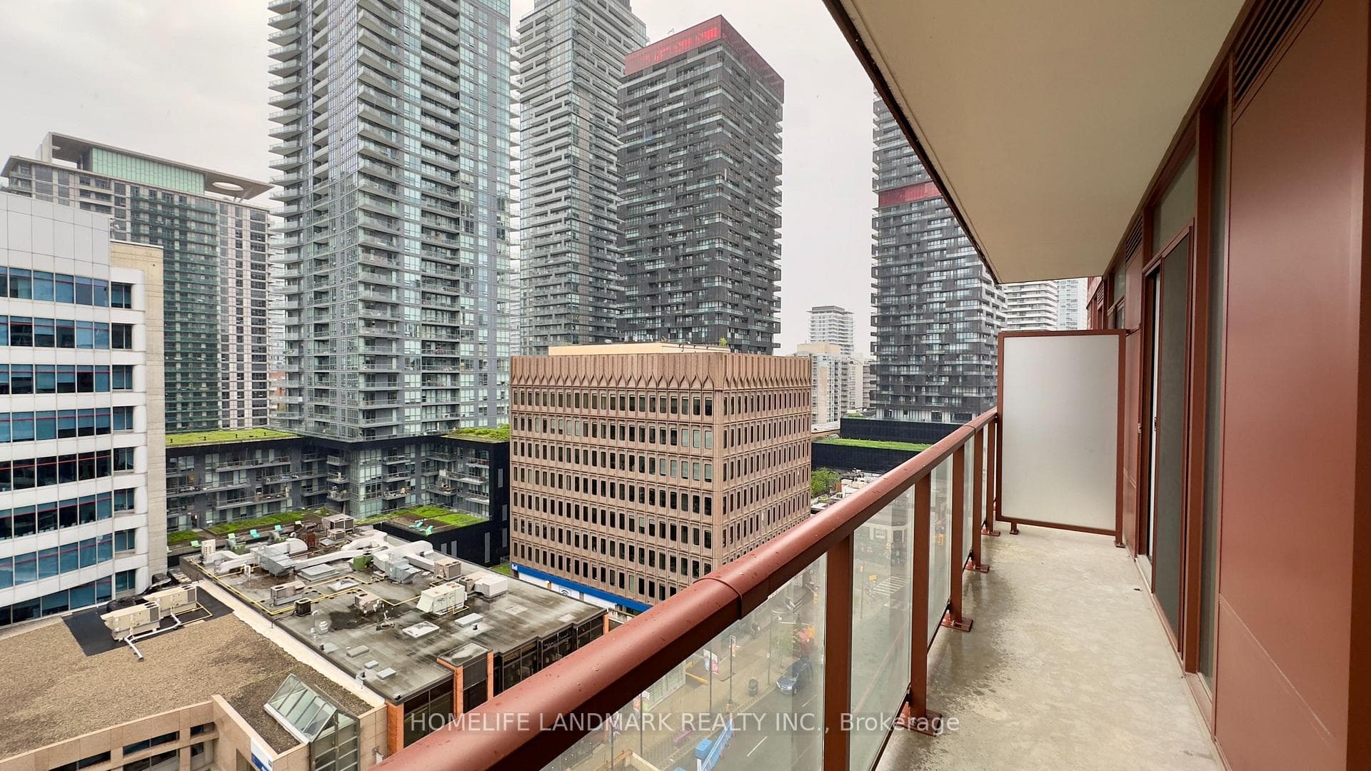 33 Helendale Avenue Unit 809 photo 9