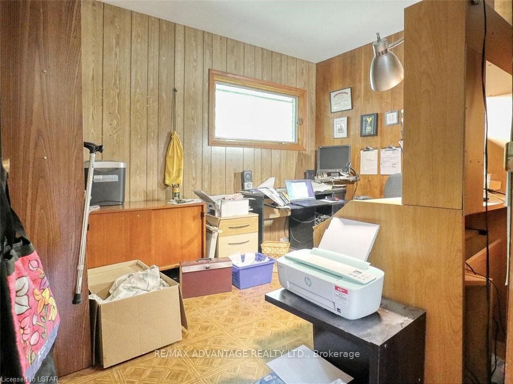 57 Sunray Avenue photo 21