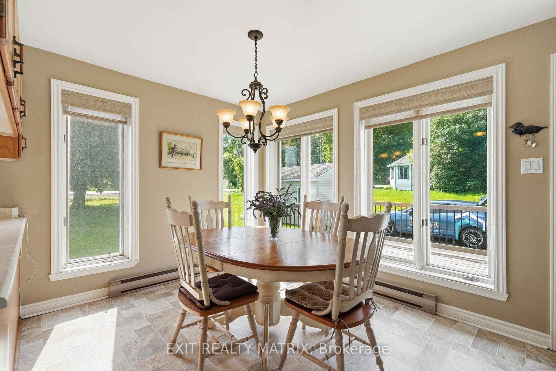 3 Hillview Circle photo 10