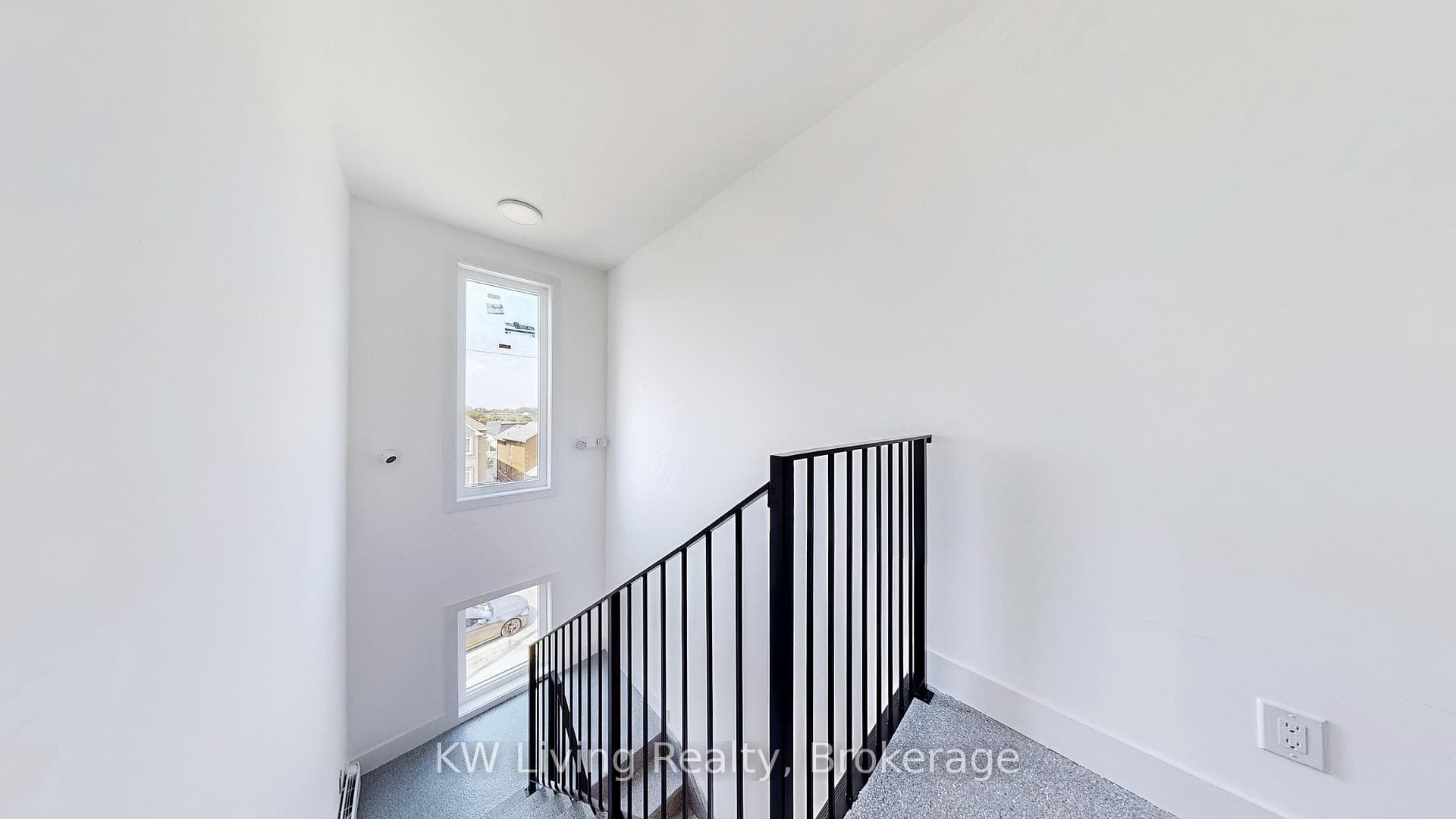 33 Kirknewton Road Unit 301 photo 23