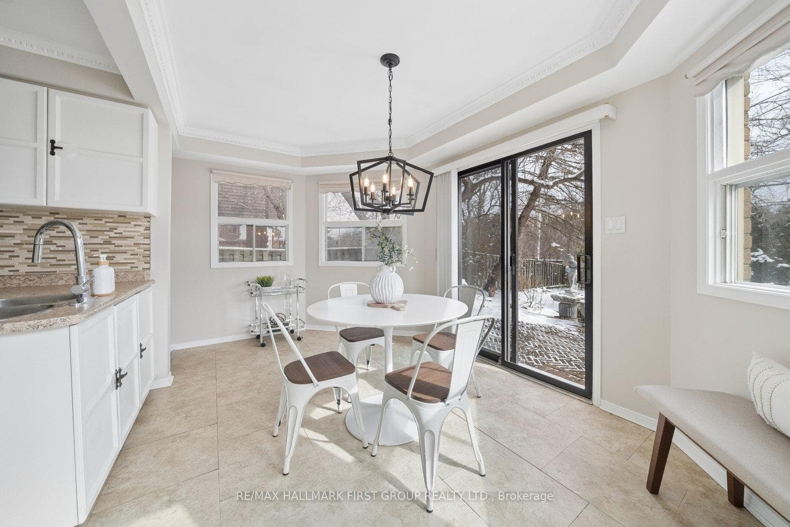 658 Cognac Crescent photo 11