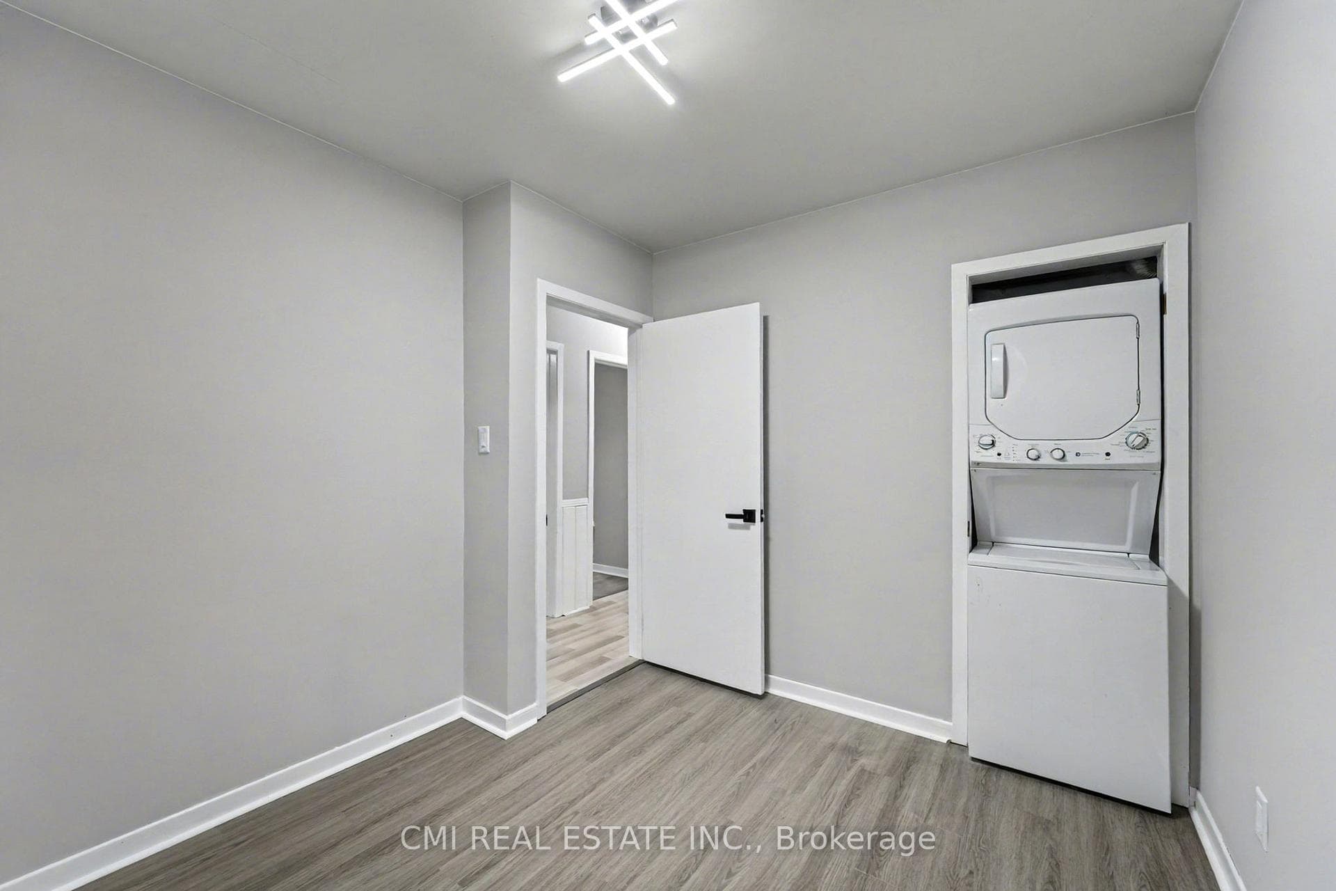 49 Beatrice Street photo 32