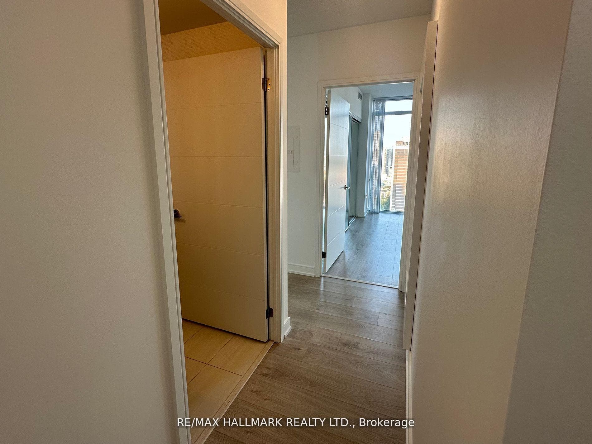 50 Wellesley Street Unit 2904 photo 14