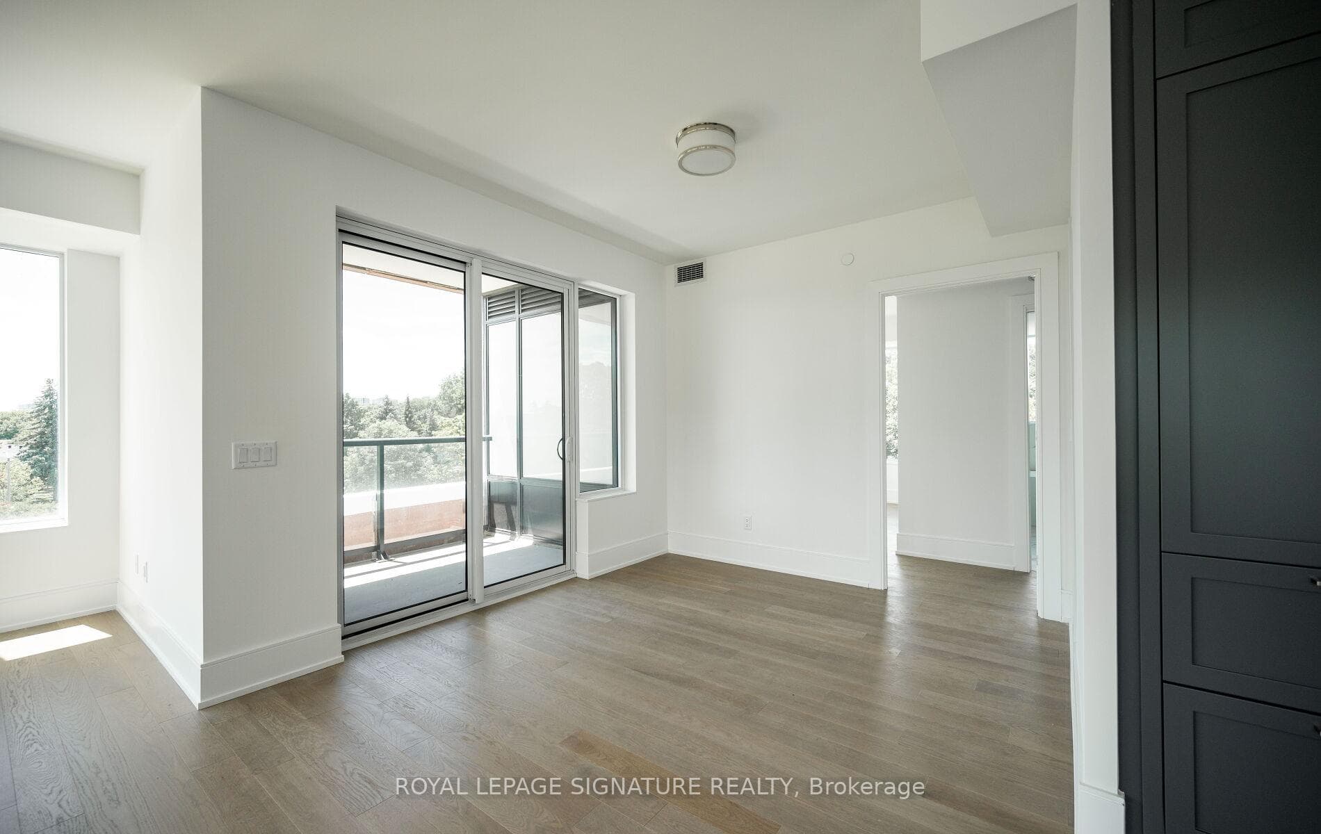 259 The Kingsway N/A Unit 309 photo 13
