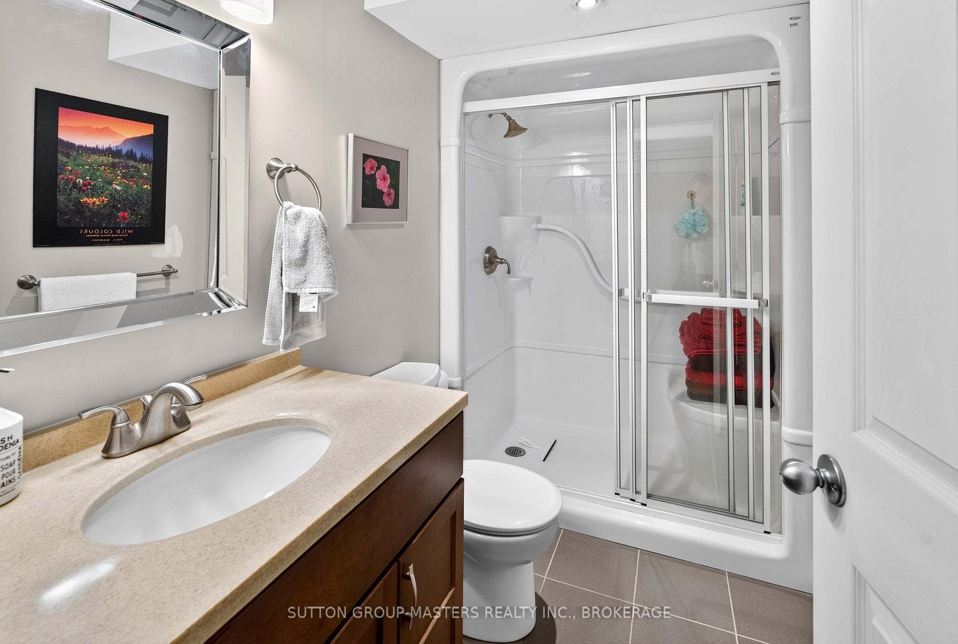 710 Maple Road photo 9