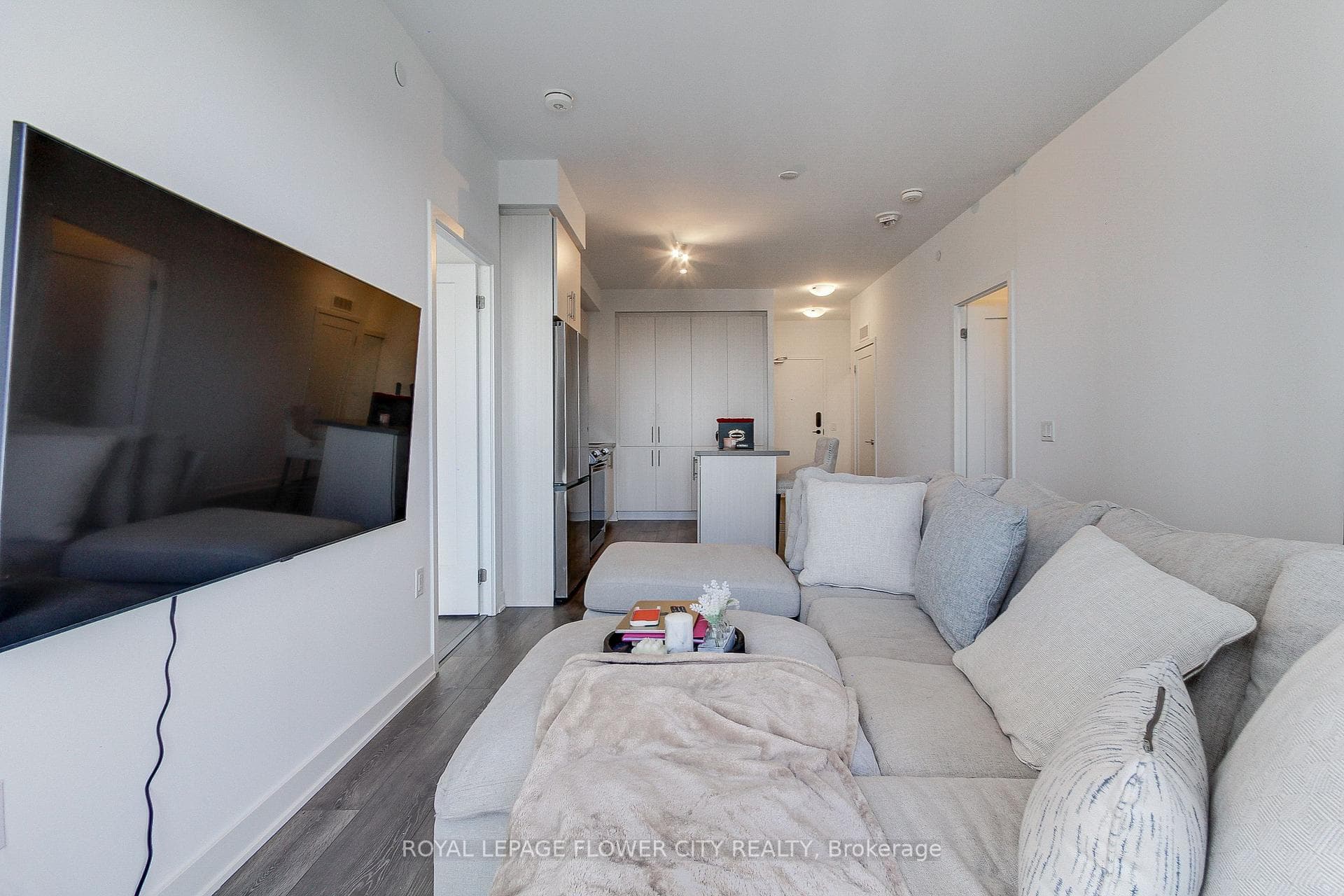 95 Oneida Crescent Unit 2305 photo 6
