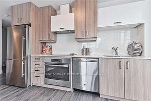 18 Uptown Drive Unit 811 photo 5