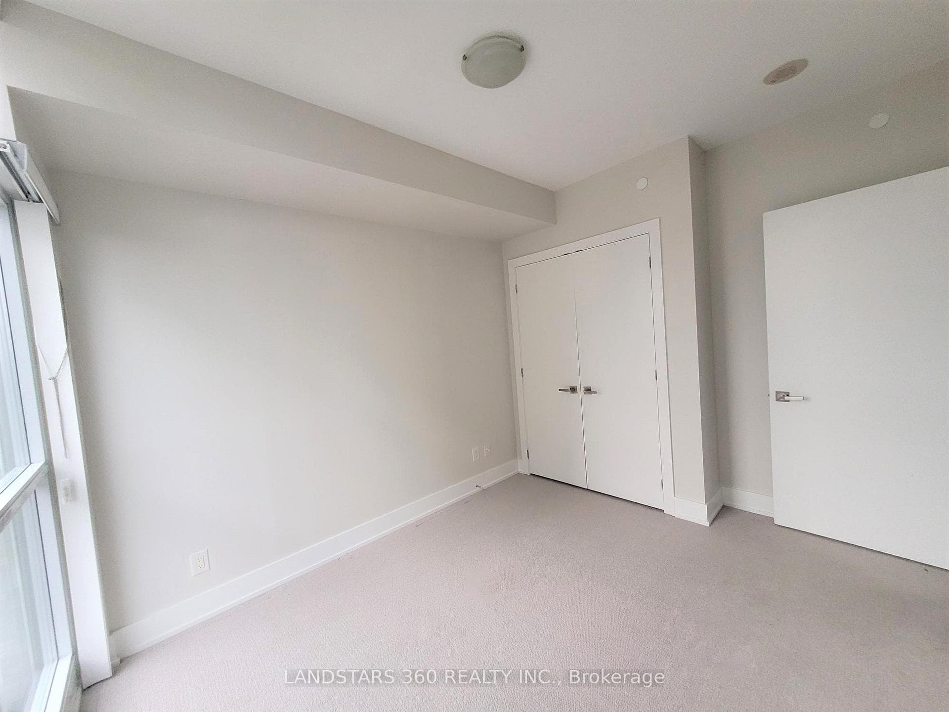 170 Avenue Road Unit 905 photo 7
