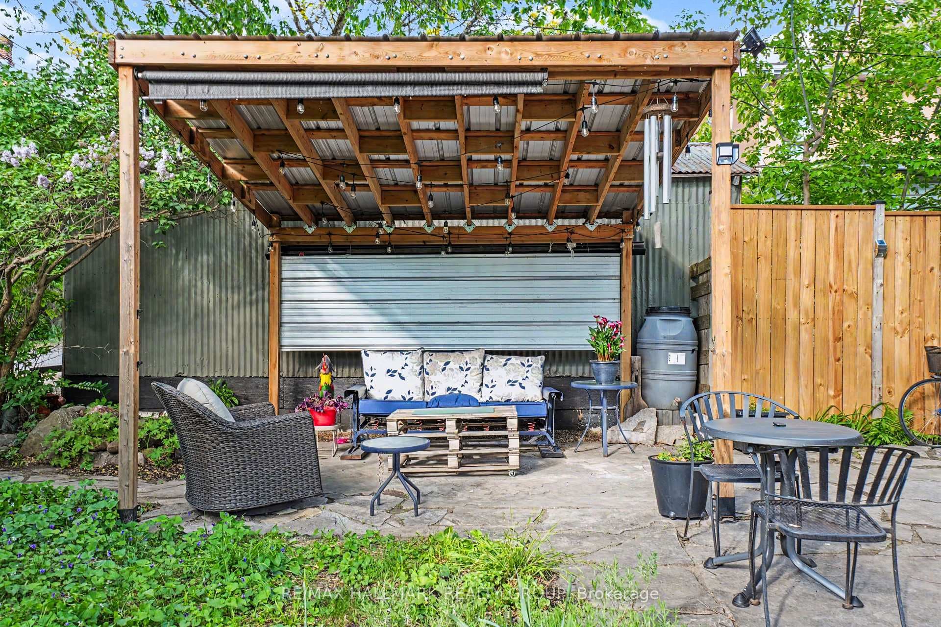 371 Sunnyside Avenue photo 31