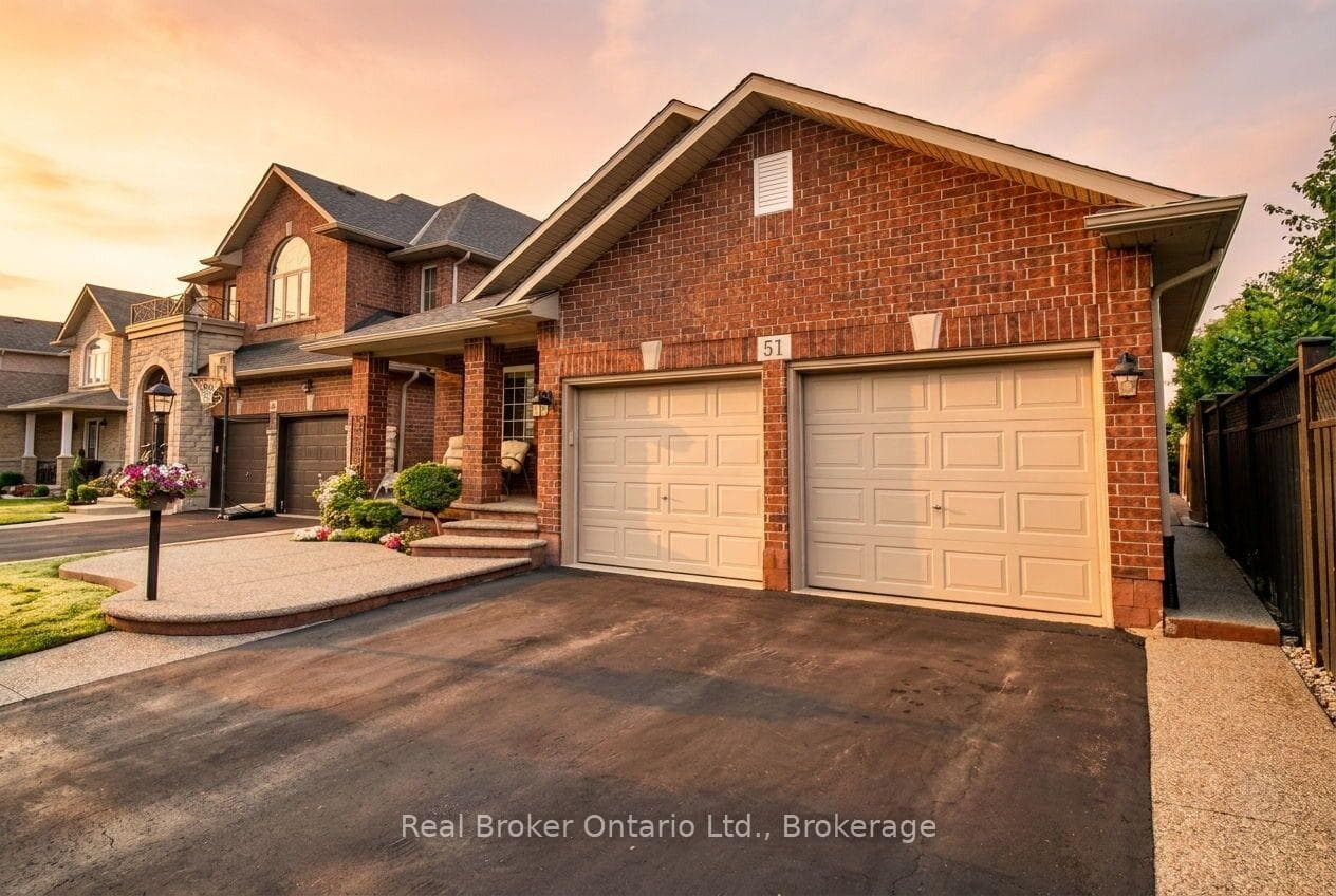 51 Sundance Crescent photo 2