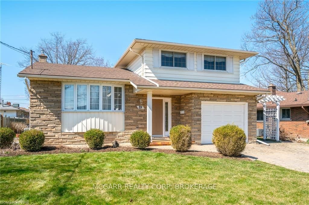 84 ALEXANDRA Boulevard photo 38