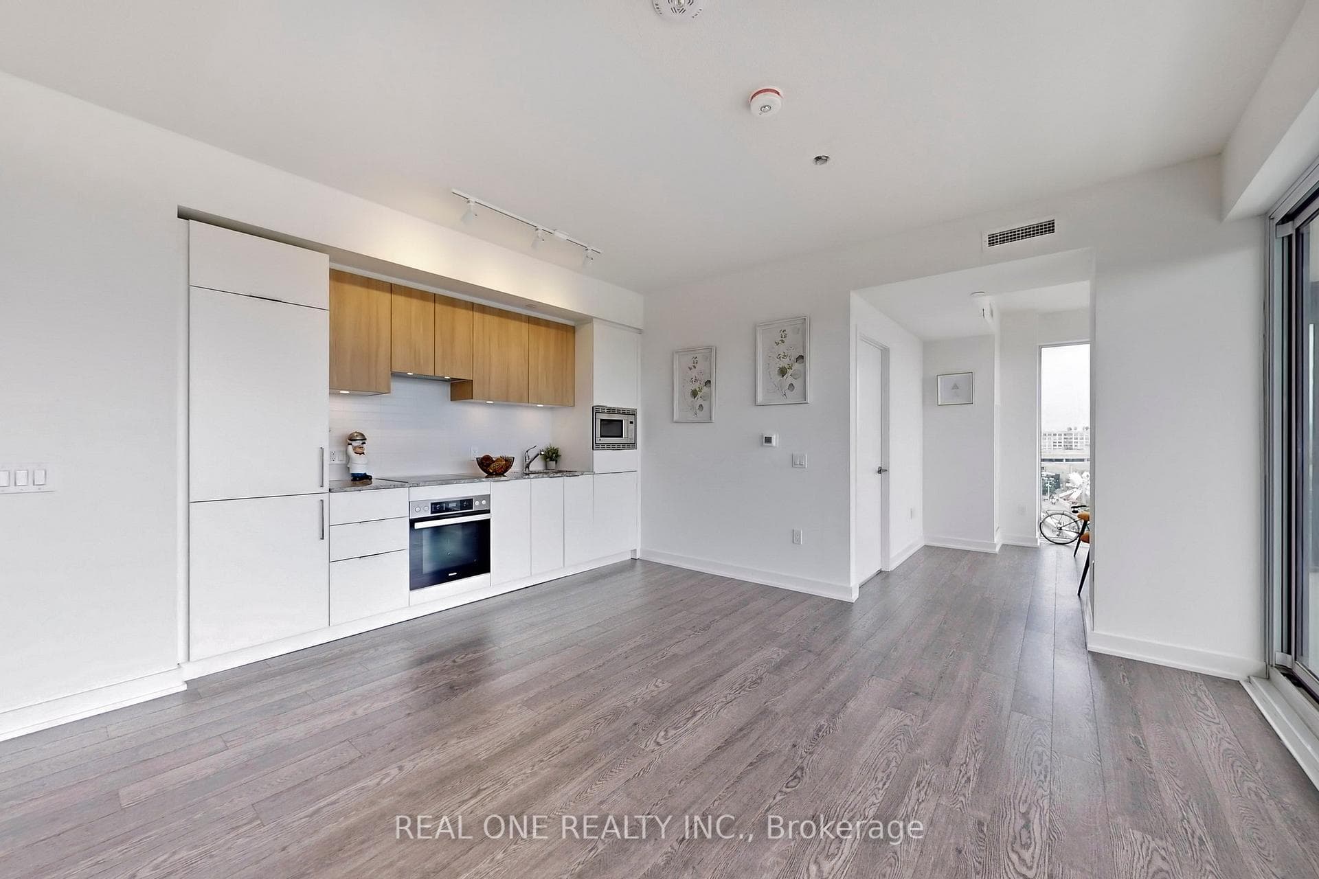 50 O'Neill Road Unit 414 photo 10