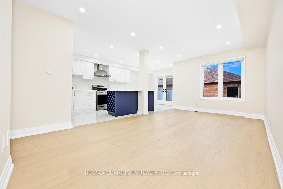 2330 Bur Oak Avenue photo 8