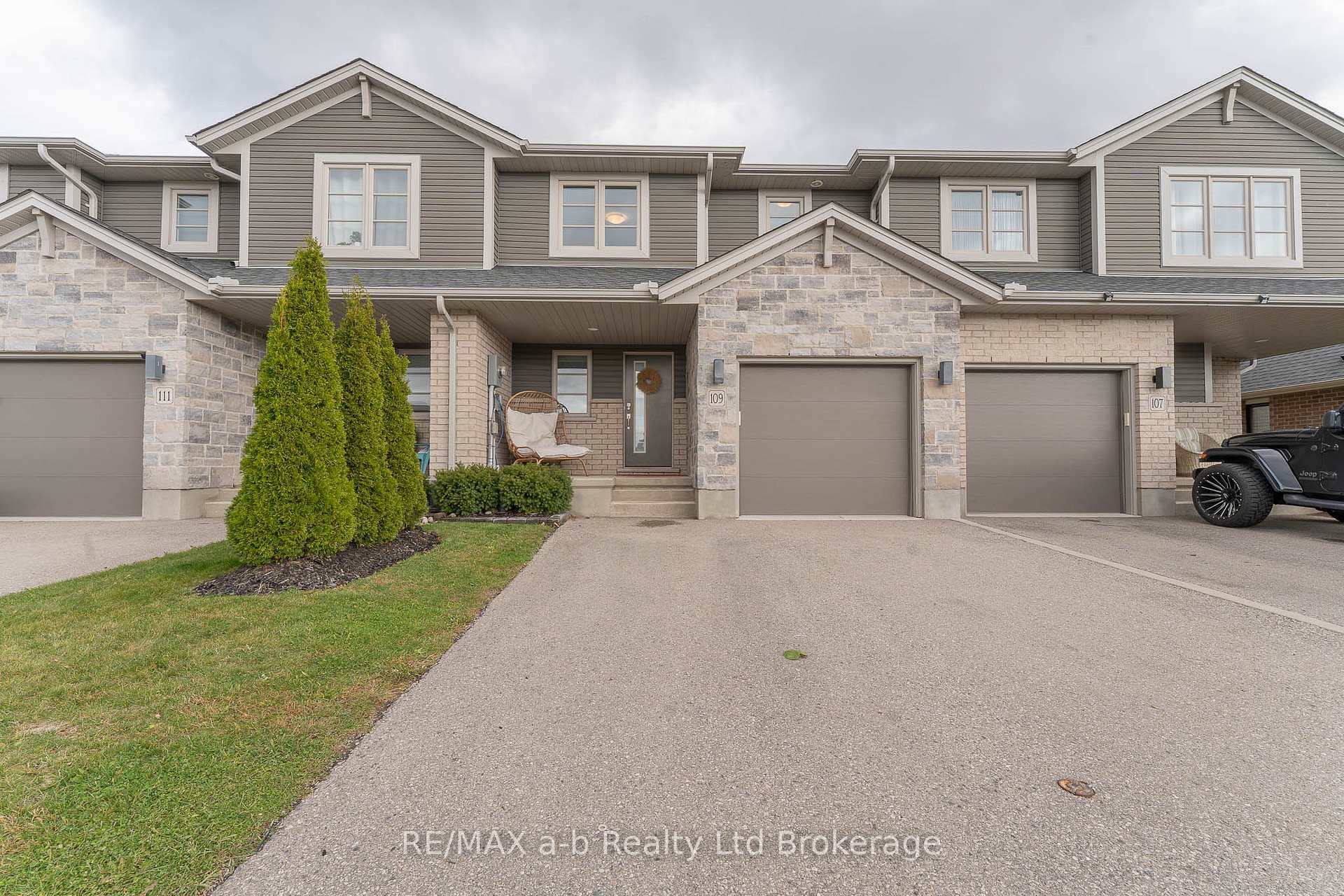 109 Denrich Ave