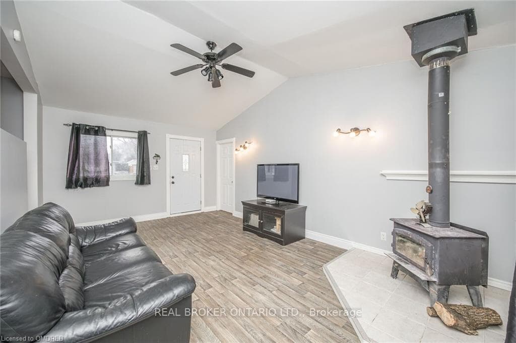 25 Sharpe Avenue photo 16