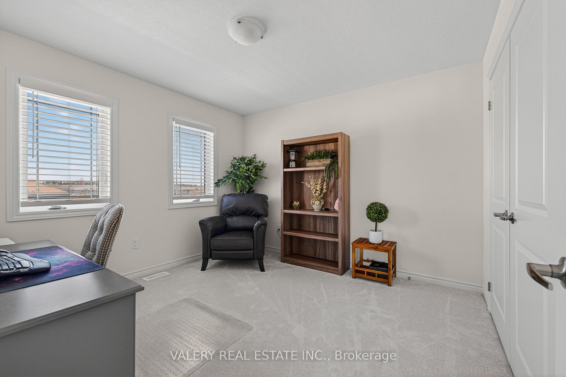 109 Ballantyne Avenue photo 24