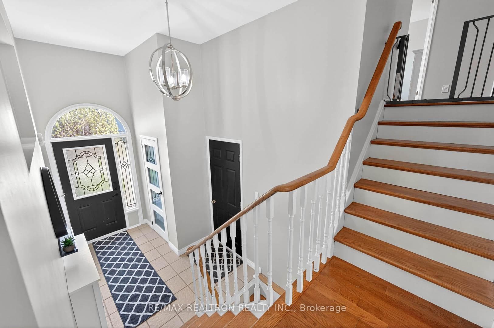 18 Castille Crescent photo 15