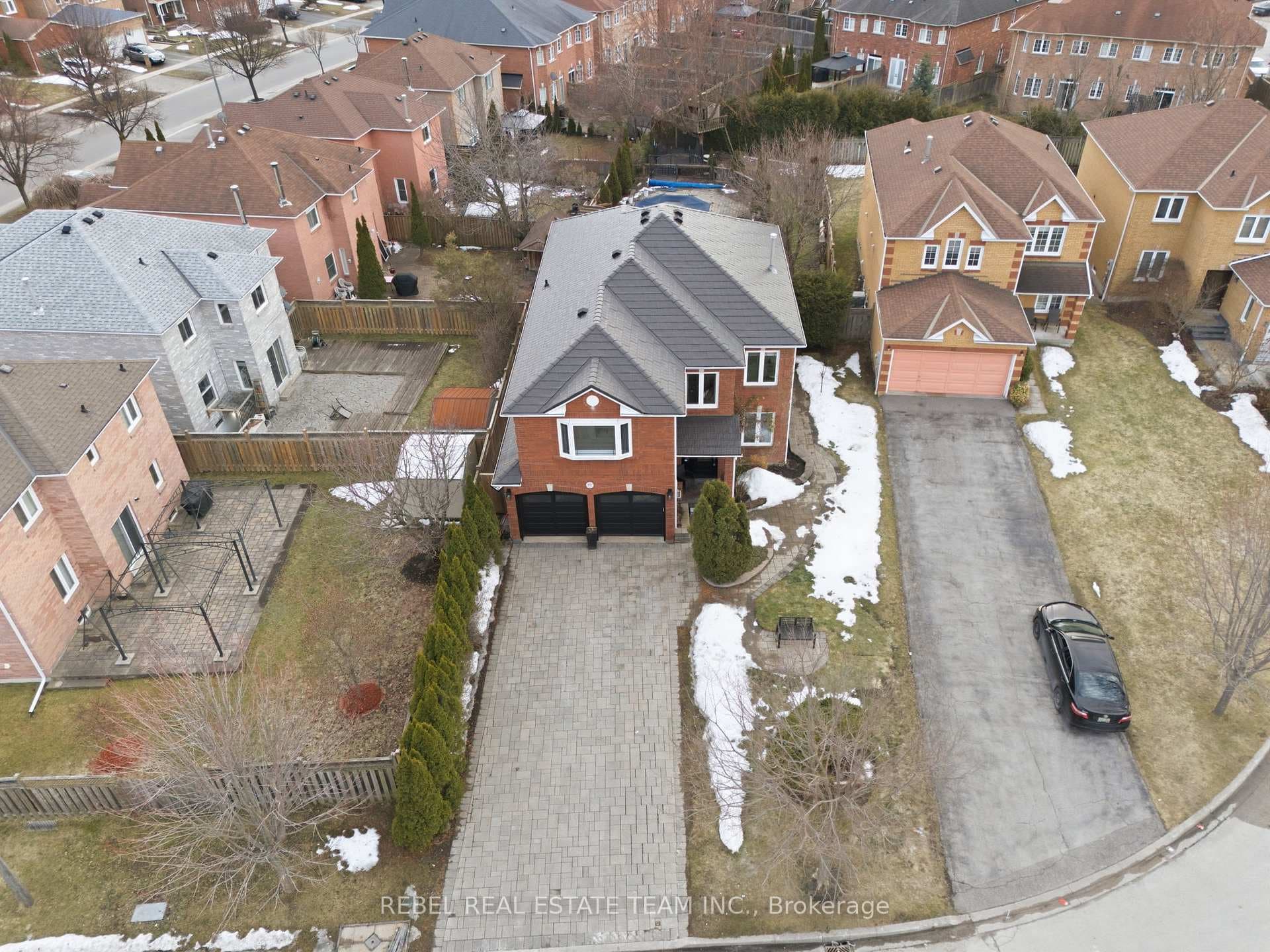 14 Oldfield Court photo 46