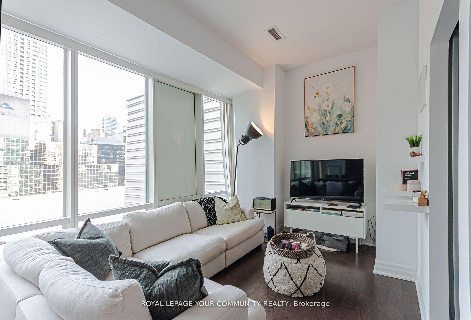 8 The Esplanade Street Unit 907 photo 9