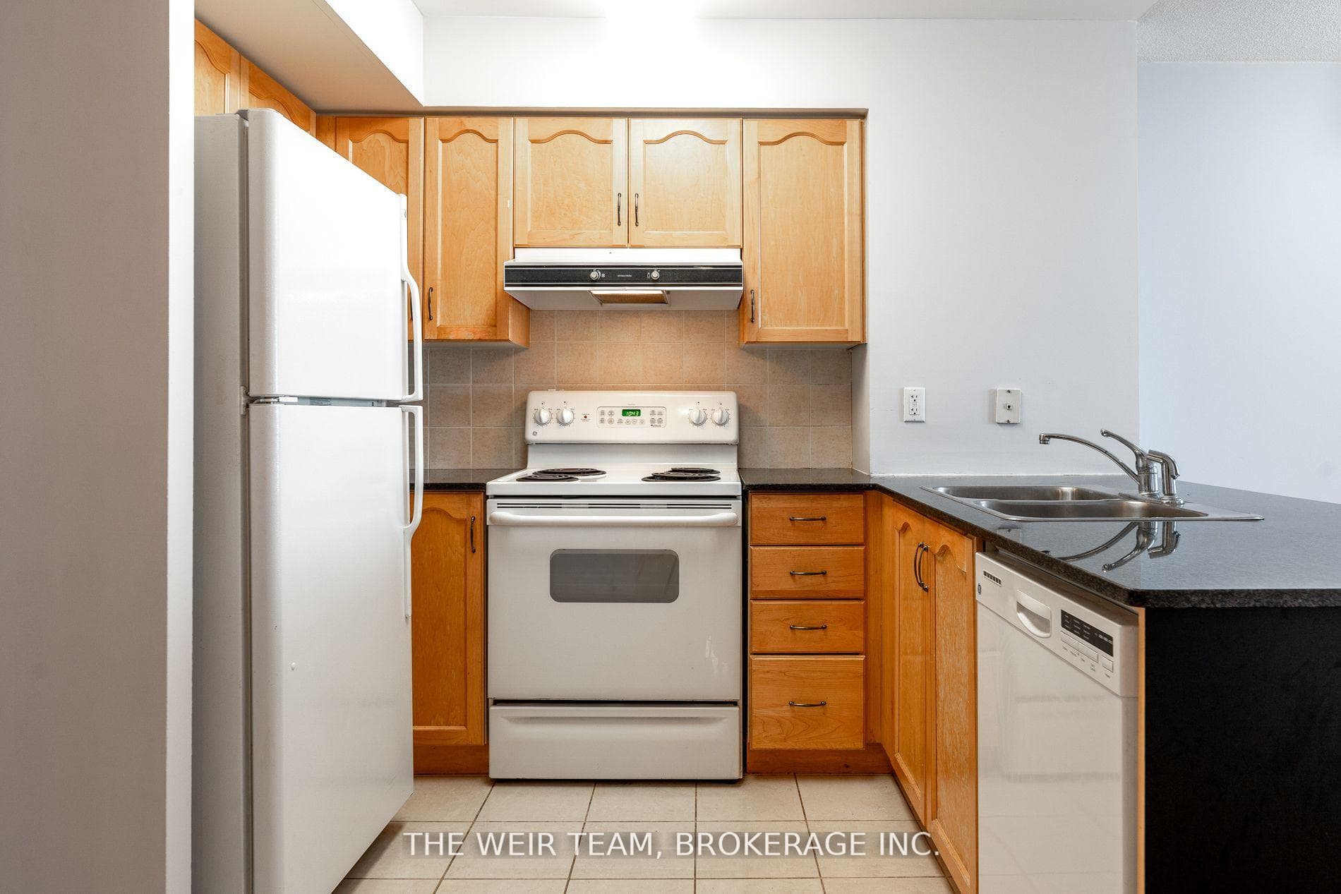 60 Disera Drive Unit 608 photo 3
