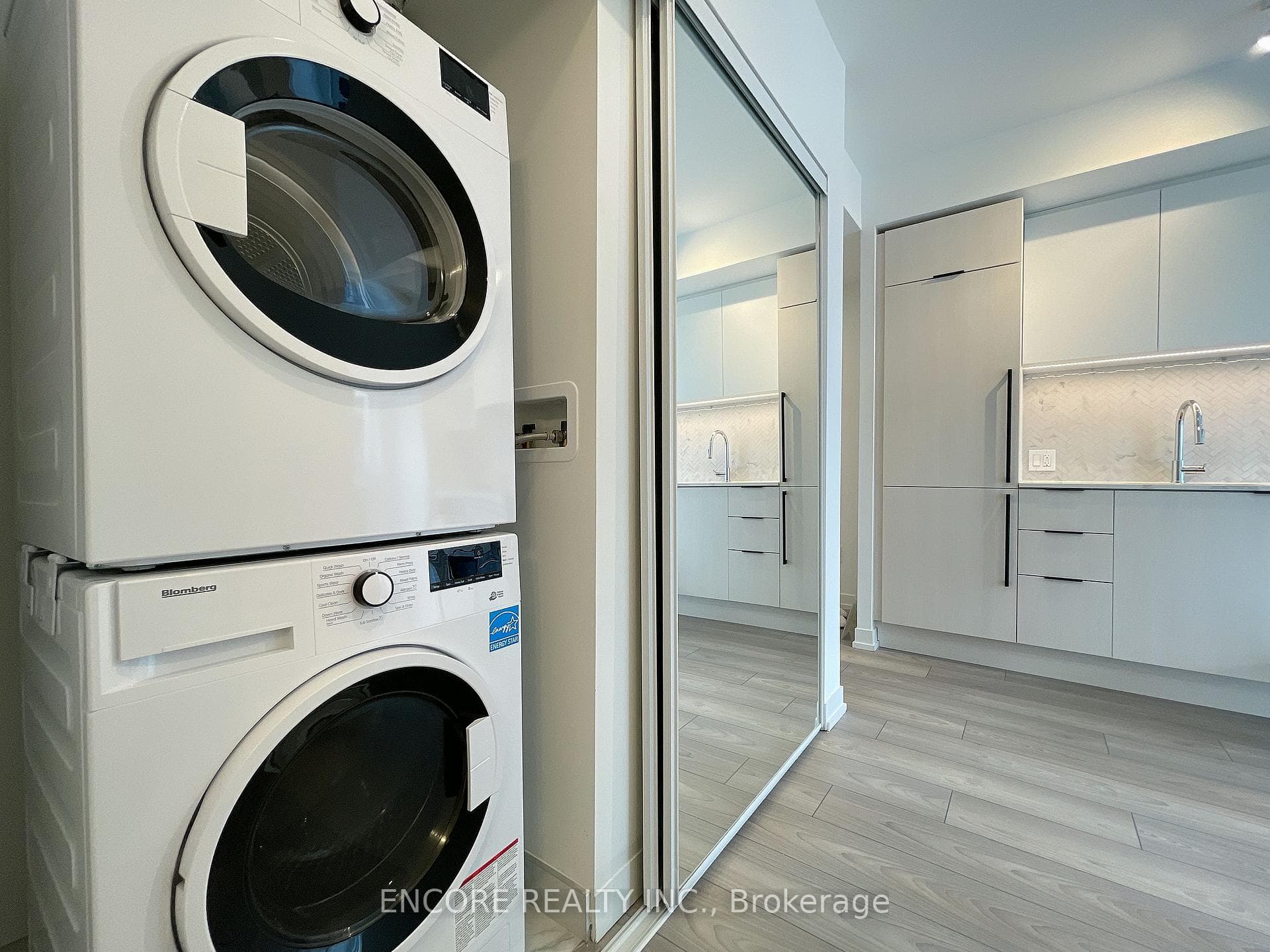 82 Dalhousie Street Unit 1602 photo 14