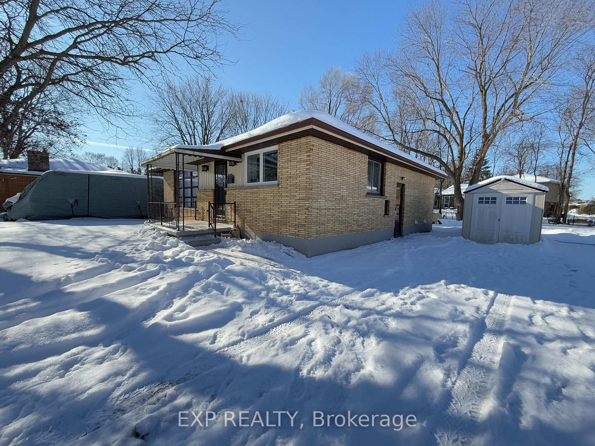377 VESTA Place photo 2