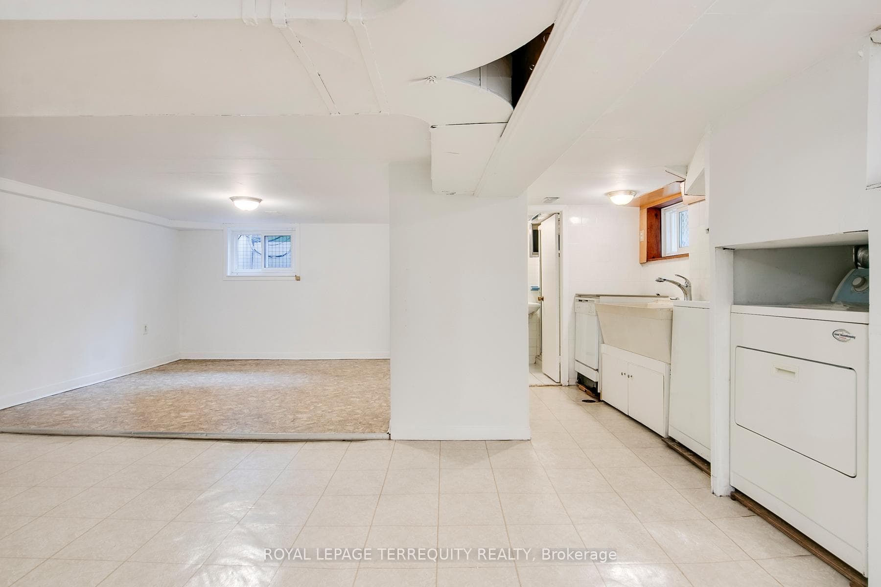 89 Springmount Avenue photo 16