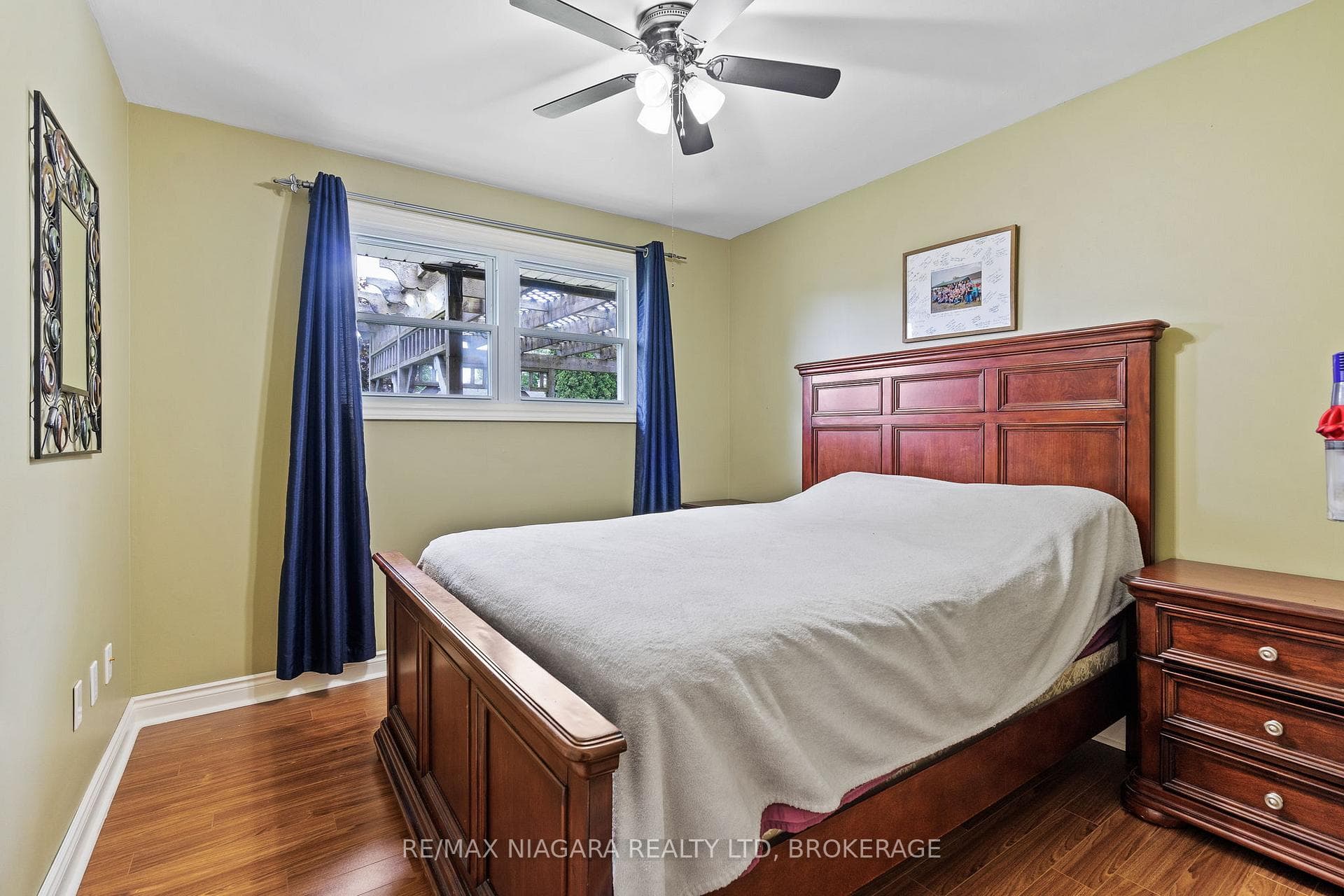 696 Clare Avenue photo 10