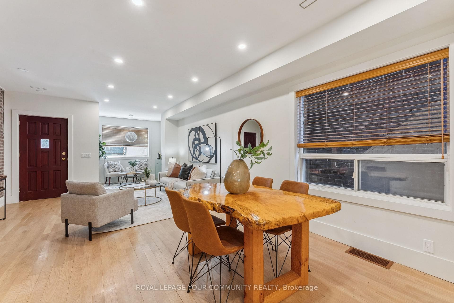12 Lamb Avenue photo 9