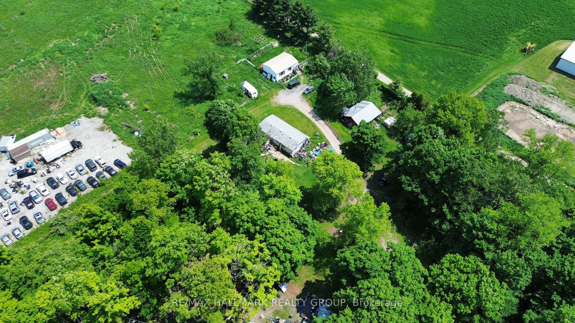 1675 Dunning Road photo 17