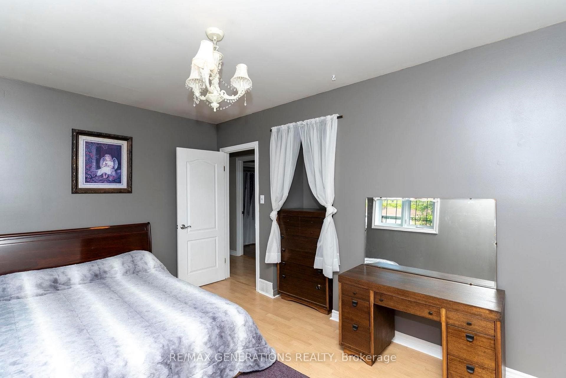 2050 Almira Avenue photo 20