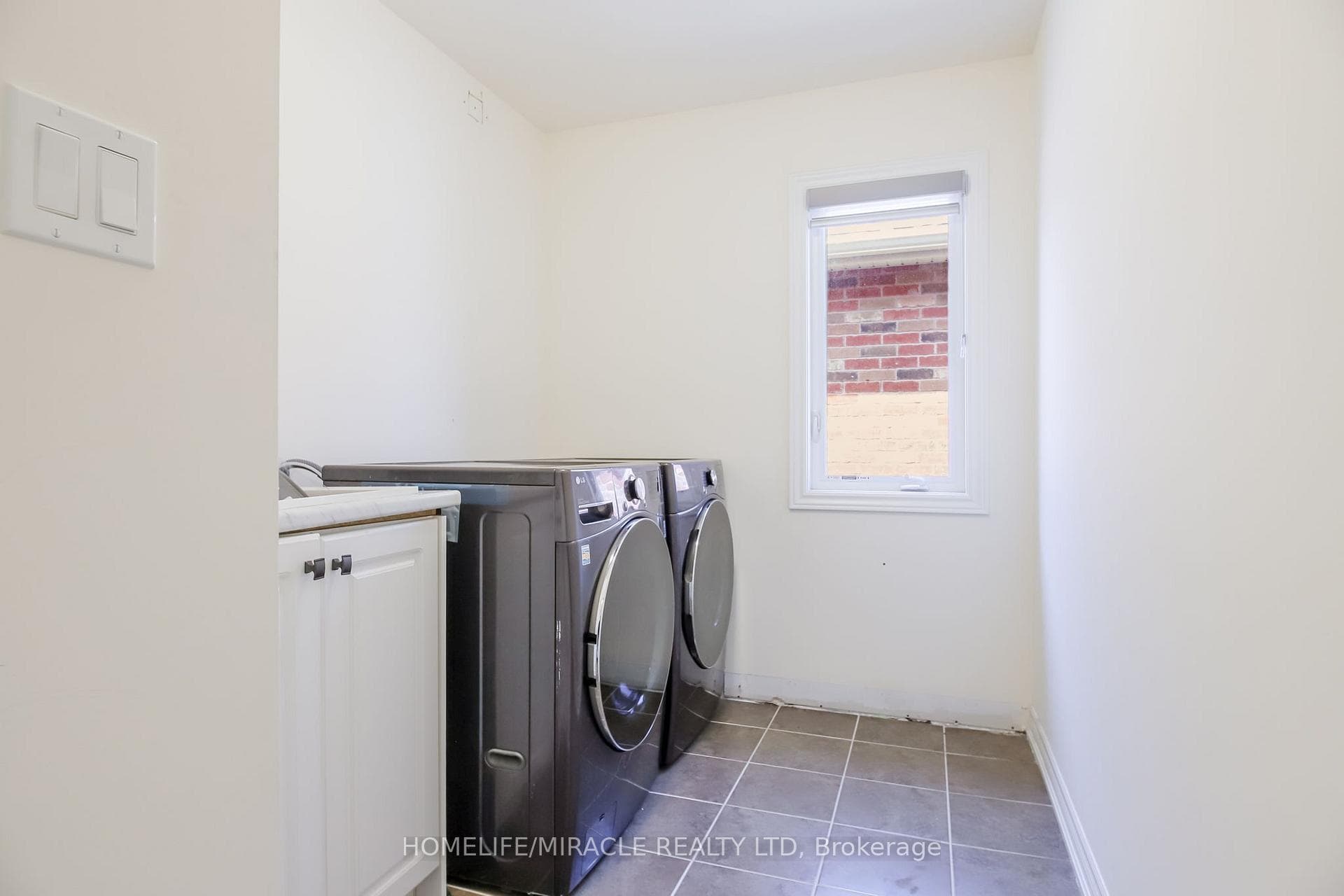 1301 Apollo Street photo 37