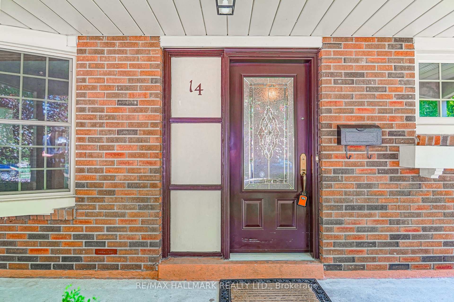 14 Castledene Crescent photo 4
