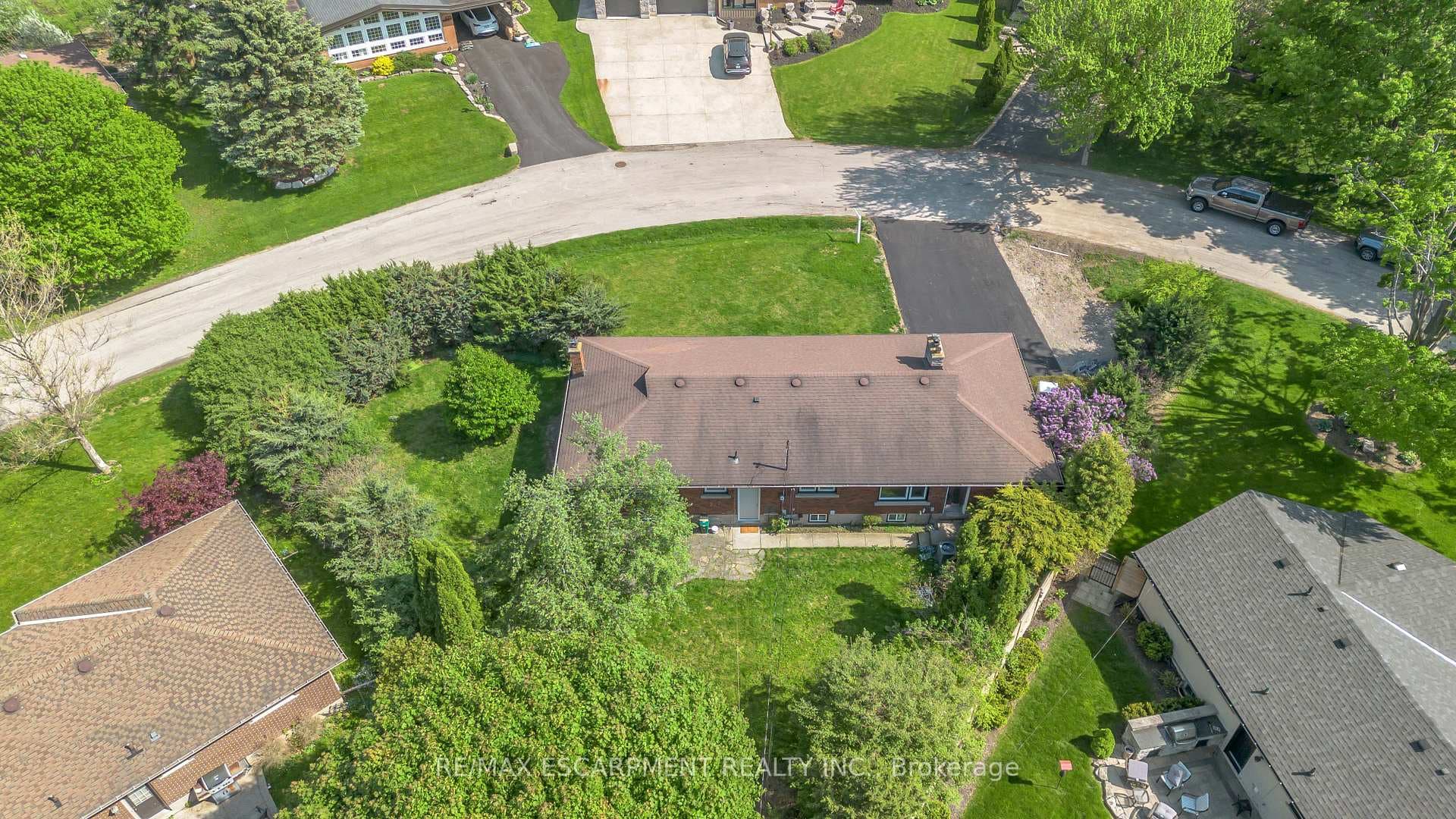 626 Iroquois Avenue photo 47