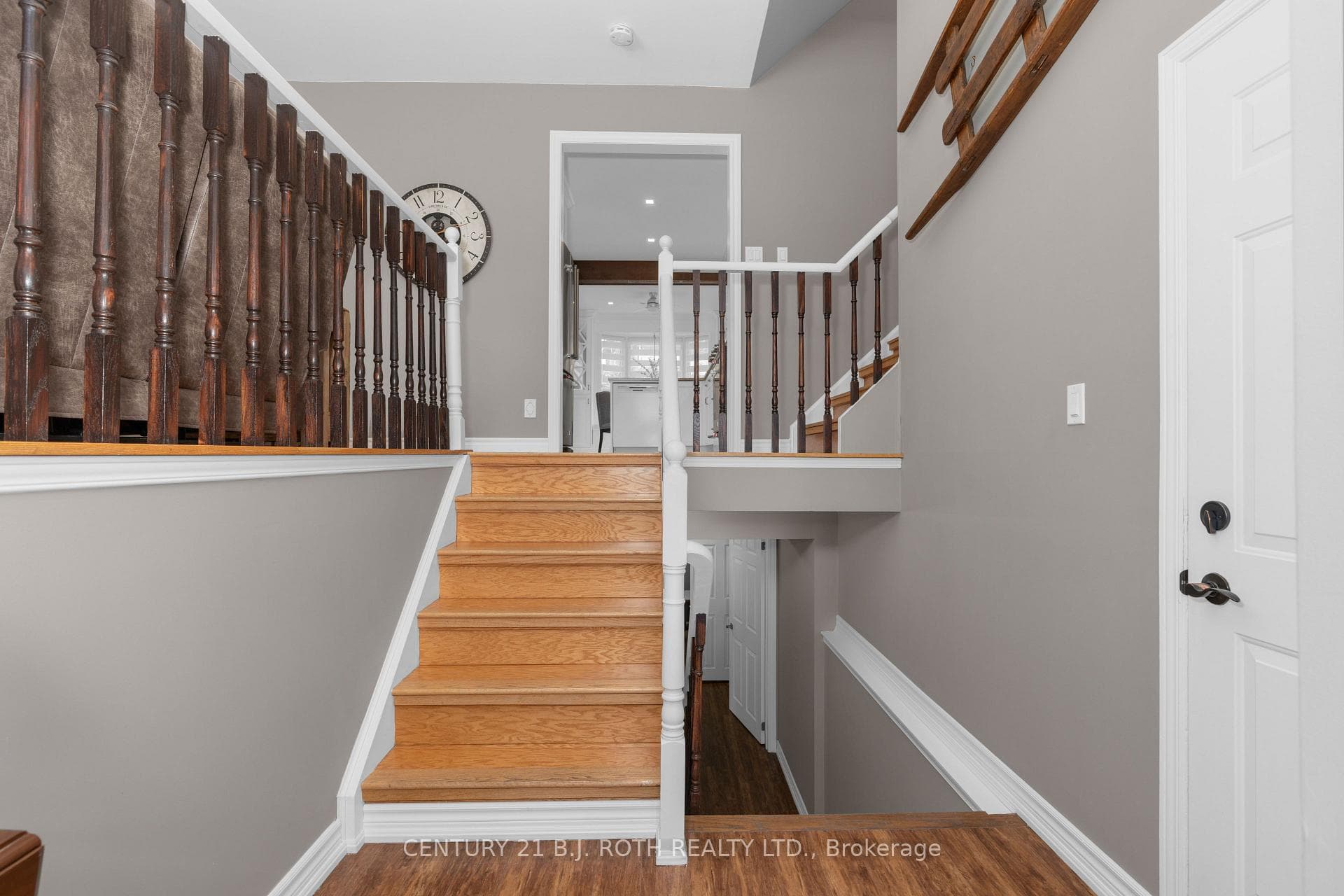 112 Lewis Drive photo 5