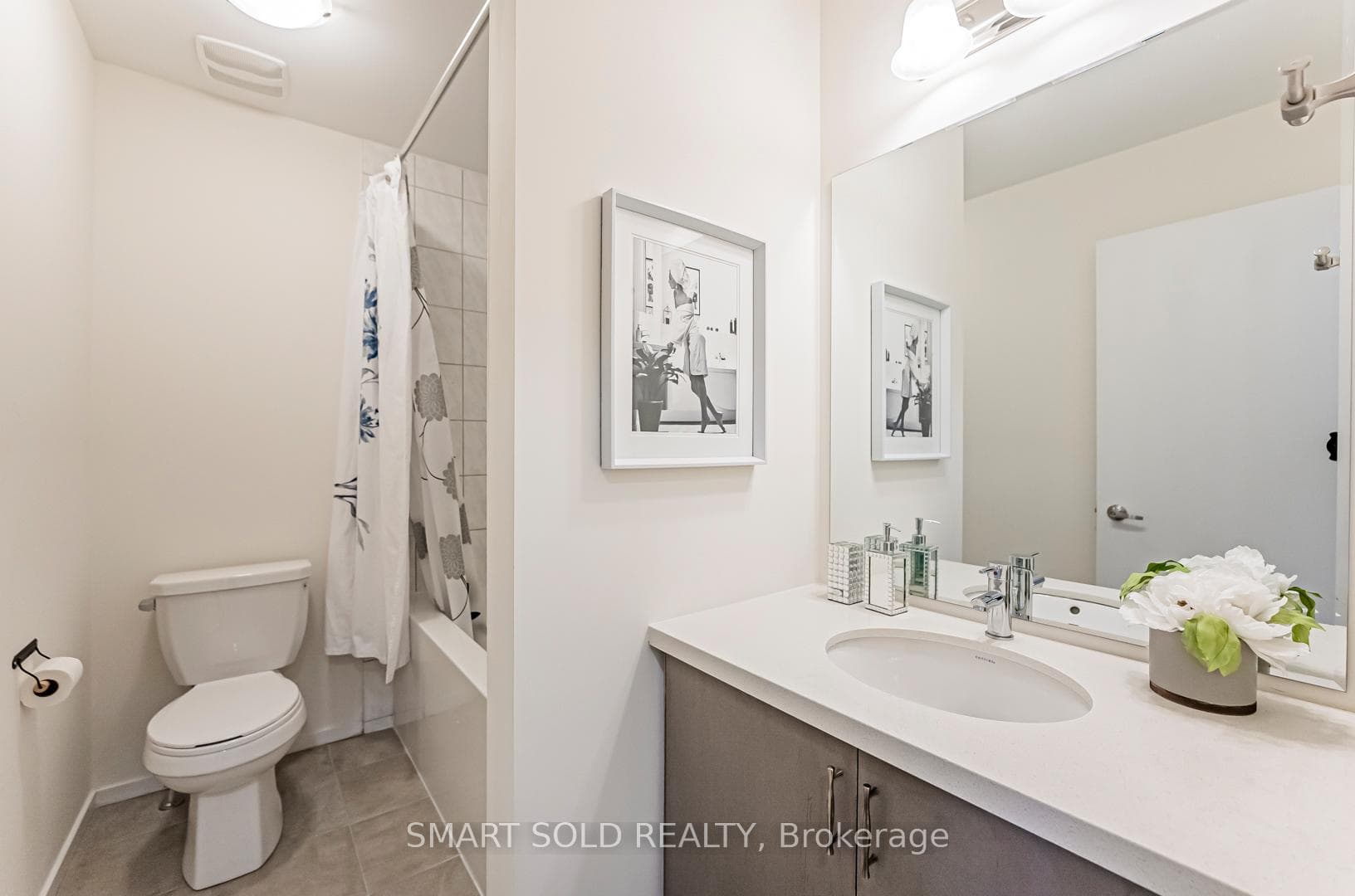 27 Thomas Armstrong Lane photo 17