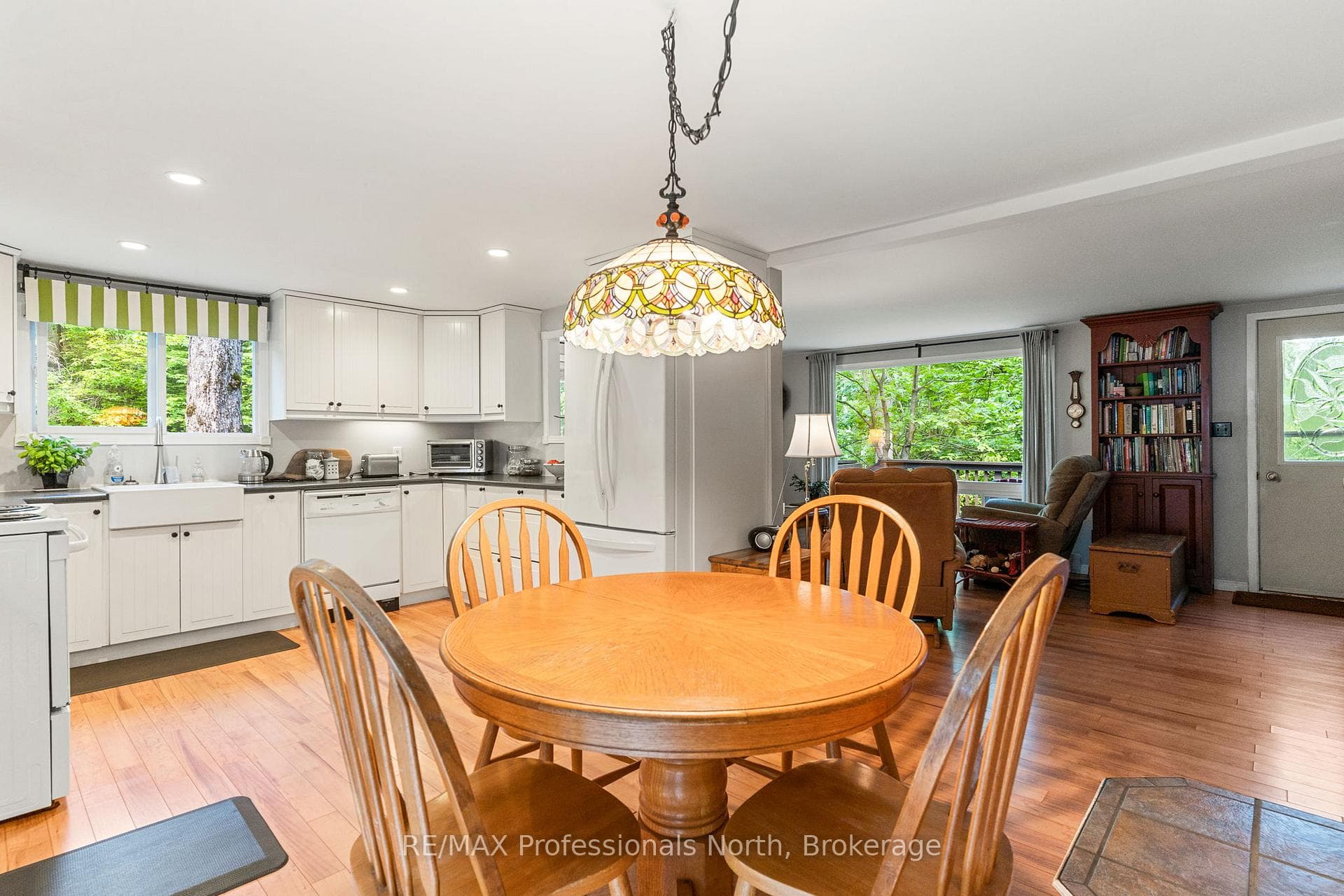 4792 Harburn Road photo 14