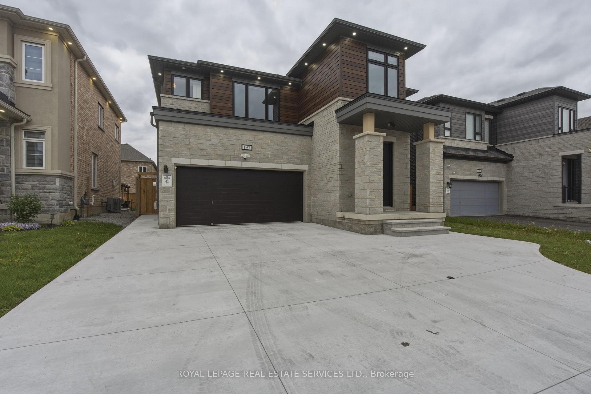 197 Whittington Drive photo 2